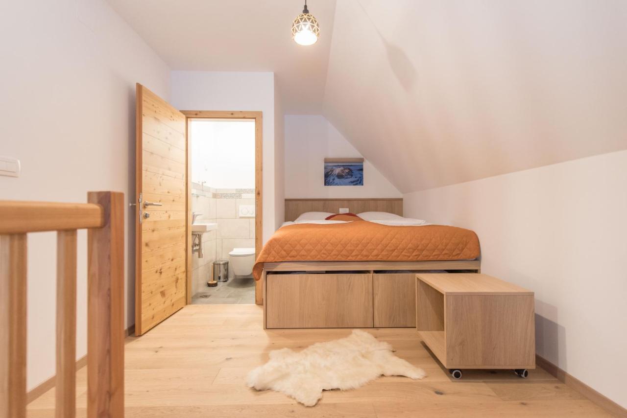 Guesthouse Lajnar Zgornja Sorica Zewnętrze zdjęcie