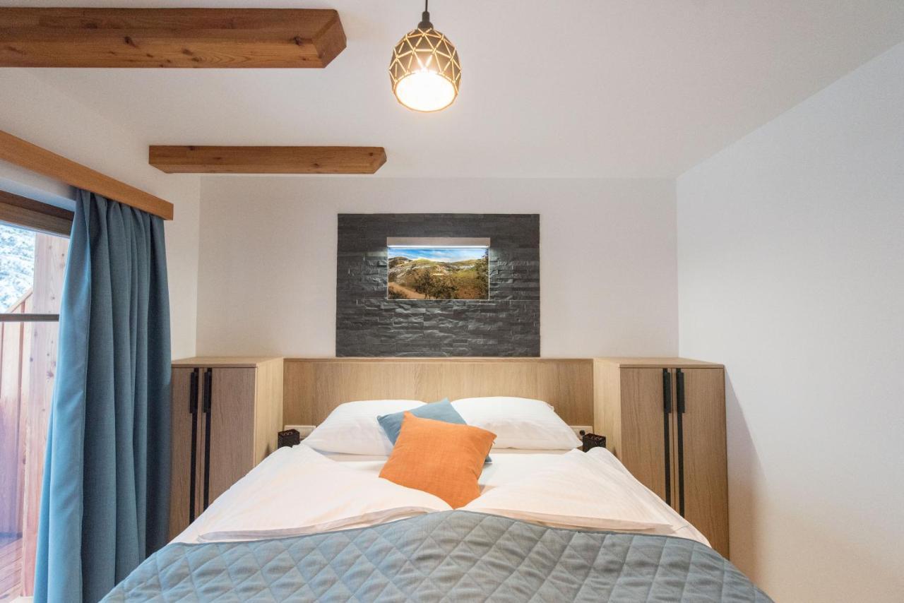 Guesthouse Lajnar Zgornja Sorica Zewnętrze zdjęcie