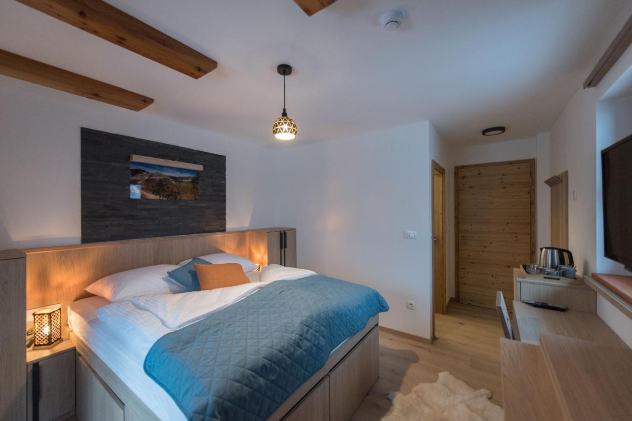 Guesthouse Lajnar Zgornja Sorica Zewnętrze zdjęcie